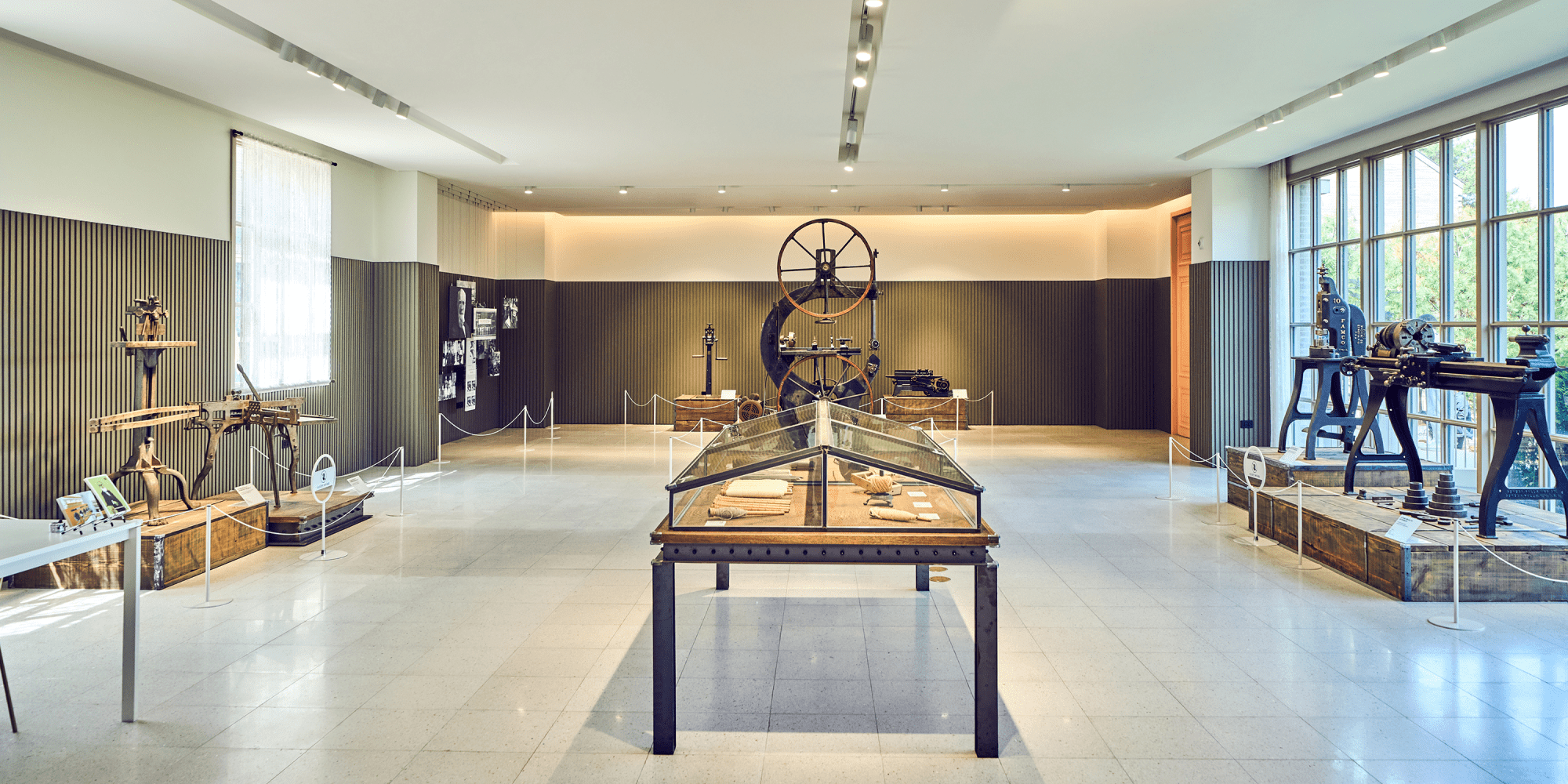 SIMMONS Heritage Alley 이미지 5